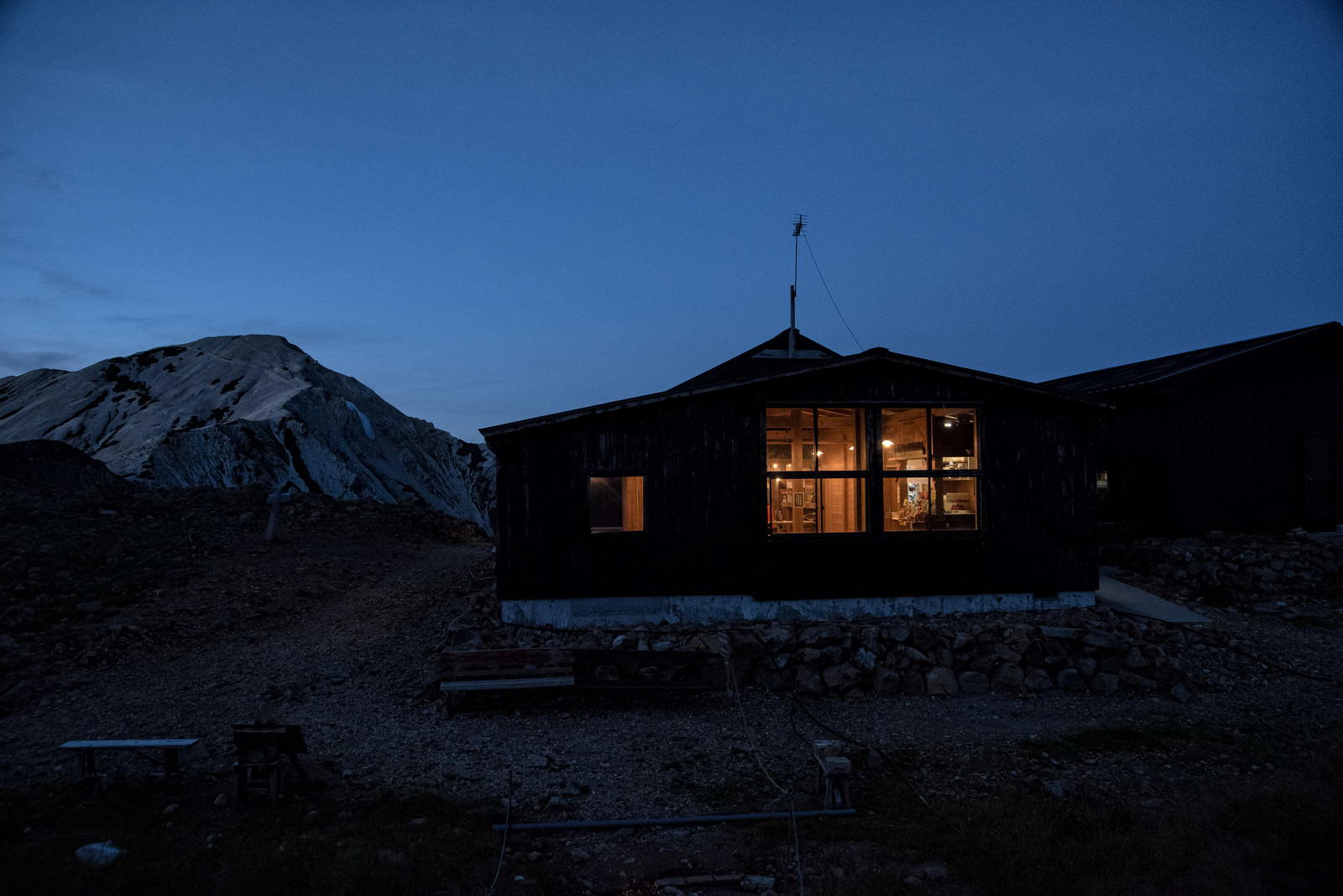 夜の山小屋